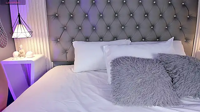 VioletthaRous online show from March 2026 10:46:01 PM