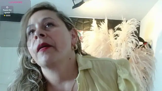 CINTHIA1609 online show from November 2025 09:04:01 PM