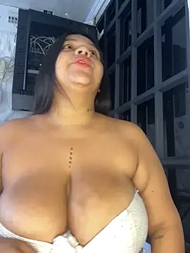 Snapshot of emma__milk_ chatting on October 2025 11:51:01 AM emma  milk  online show from October 2025 11:51:01 AM