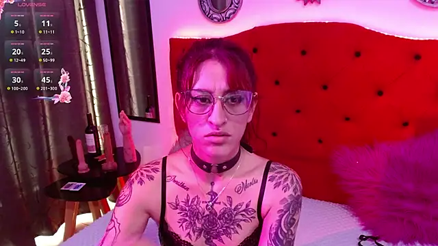 Sofi F w online show from February 2025 09:31:02 PM