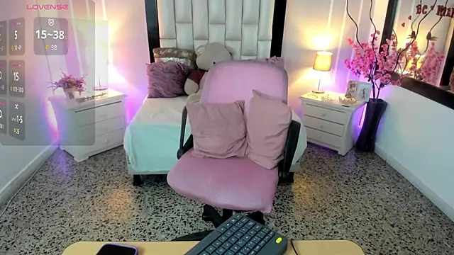 Snapshot of Andy_Gamboa chatting on March 2026 12:58:01 PM Andy Gamboa online show from March 2026 12:58:01 PM