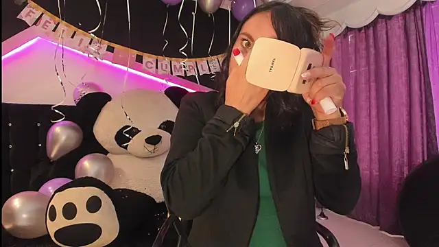 Coral Gibson online show from March 2026 01:02:02 PM