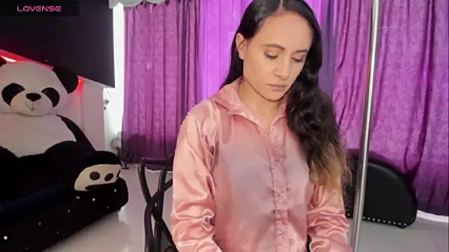 Snapshot of Coral_Gibson chatting on October 2025 01:34:01 PM Coral Gibson online show from October 2025 01:34:01 PM