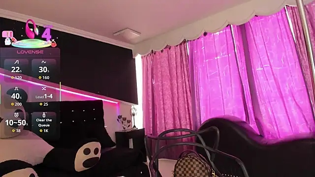 Coral Gibson online show from January 2026 01:40:01 PM