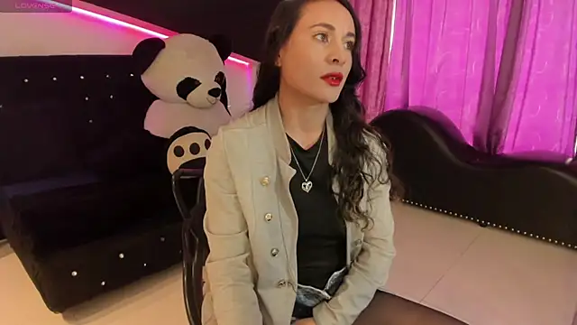 Snapshot of Coral_Gibson chatting on November 2025 01:22:02 PM Coral Gibson online show from November 2025 01:22:02 PM