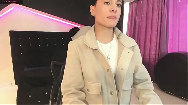 Snapshot of Coral_Gibson chatting on December 2025 12:37:01 PM Coral Gibson online show from December 2025 12:37:01 PM