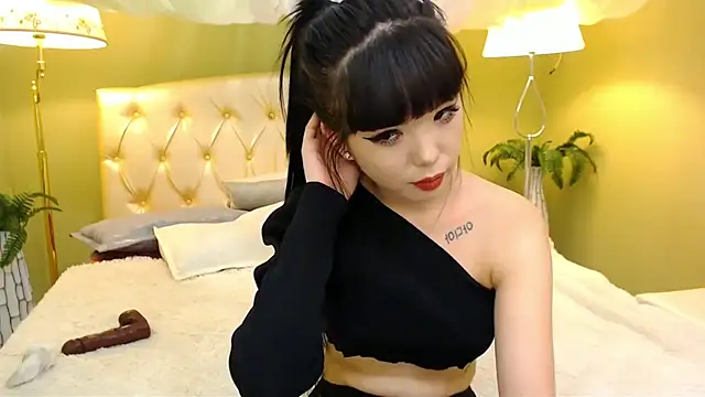 lilzannye online show from October 2025 07:44:02 PM