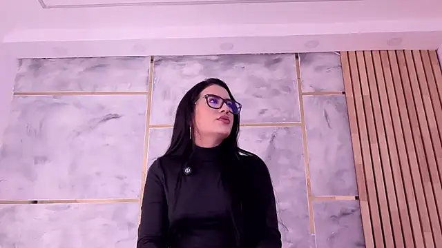 Ellaochoa online show from February 2026 11:29:02 AM