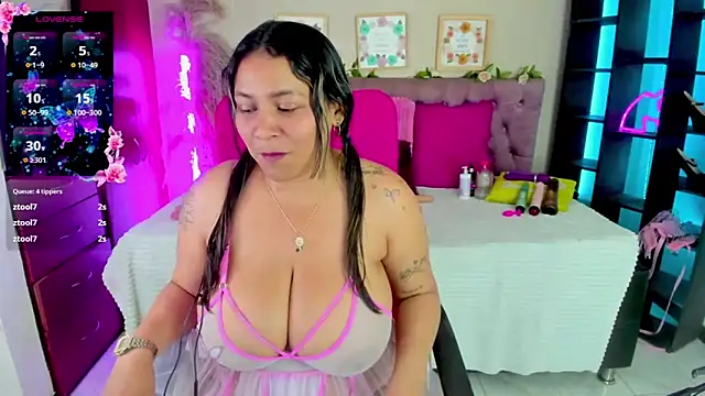Snapshot of _Pamela_ebony chatting on May 2026 01:02:02 AM Pamela ebony online show from May 2026 01:02:02 AM