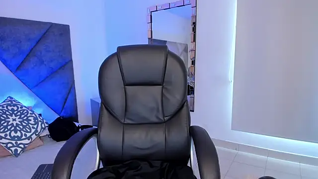 GiaFu online show from January 2026 05:38:02 PM