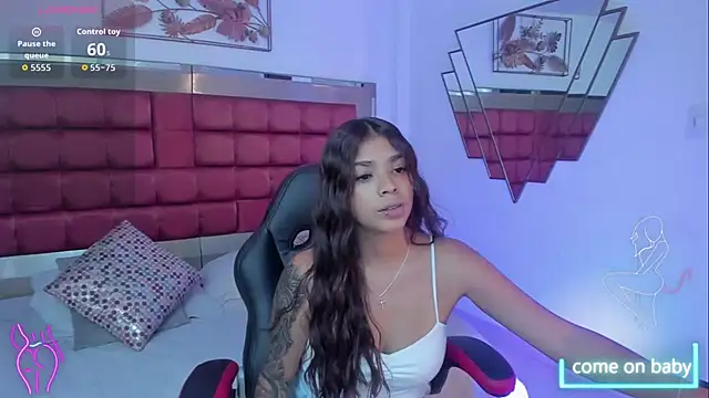 GiaFu online show from October 2025 06:42:01 PM