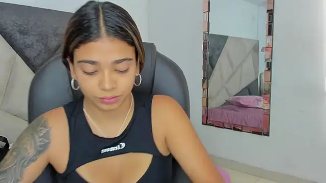 GiaFu online show from April 2026 05:52:02 PM