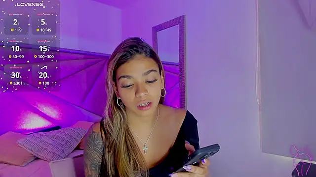 GiaFu online show from March 2026 06:13:01 PM