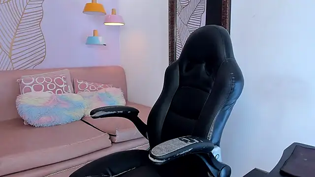GiaFu online show from February 2025 09:56:02 PM