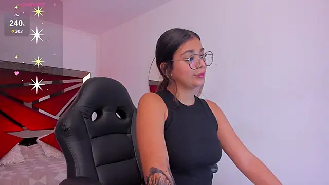GiaFu online show from February 2025 06:04:02 PM
