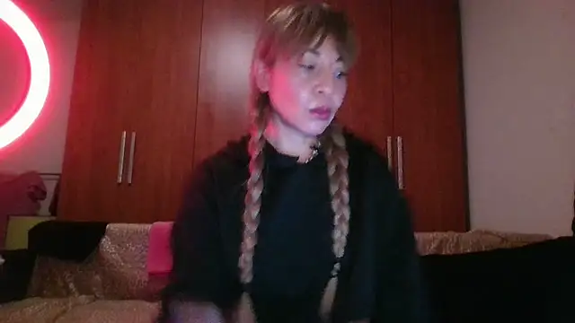 KarolinaReaper online show from October 2025 03:54:02 PM