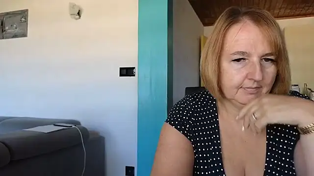 Snapshot of Sandcoq chatting on July 2026 09:05:01 AM Sandcoq online show from July 2026 09:05:01 AM