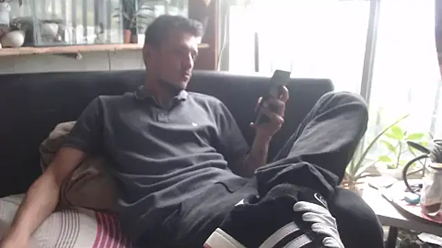 roystonee01 online show from March 2026 05:28:02 PM