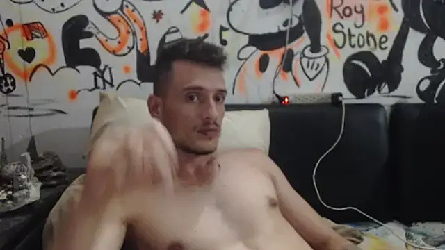 Snapshot of roystonee01 chatting on March 2026 02:40:01 AM roystonee01 online show from March 2026 02:40:01 AM