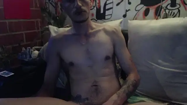 roystonee01 online show from October 2025 11:01:02 PM