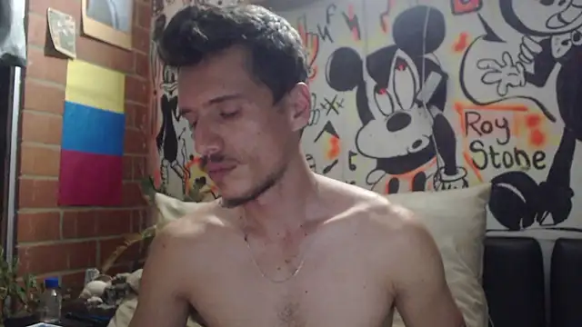 roystonee01 online show from October 2025 01:39:02 AM