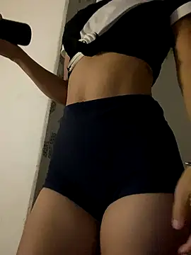 Carolinen online show from October 2025 09:26:02 PM