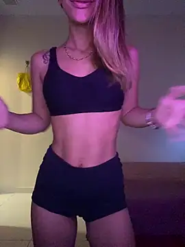 Carolinen online show from February 2026 05:35:01 PM