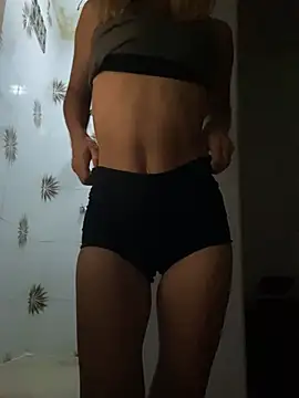 Carolinen online show from March 2025 07:46:01 PM