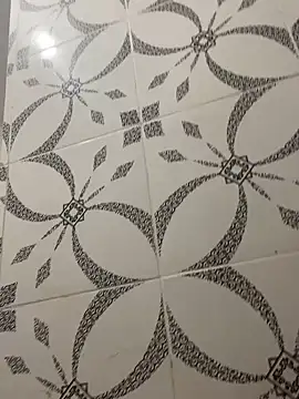 Carolinen online show from October 2025 07:04:01 PM