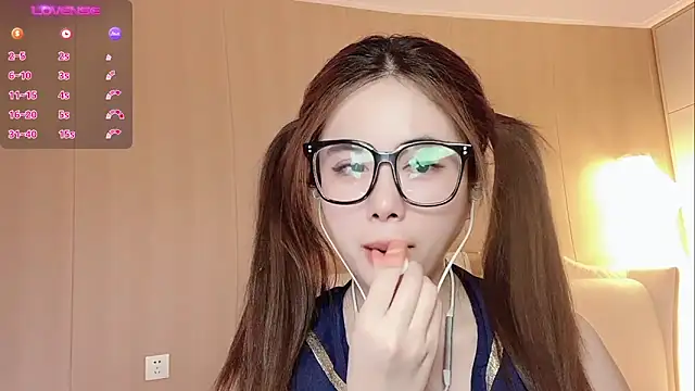 jiaozi-kiss online show from February 2025 06:03:01 AM