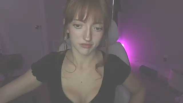 foxxyyyred online show from May 2026 08:49:01 AM