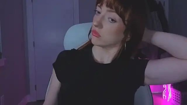 foxxyyyred online show from January 2026 02:40:01 AM