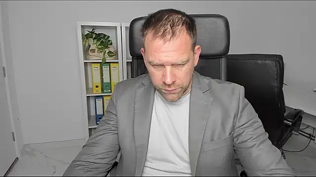 John-E-Dough online show from December 2024 05:04:02 AM