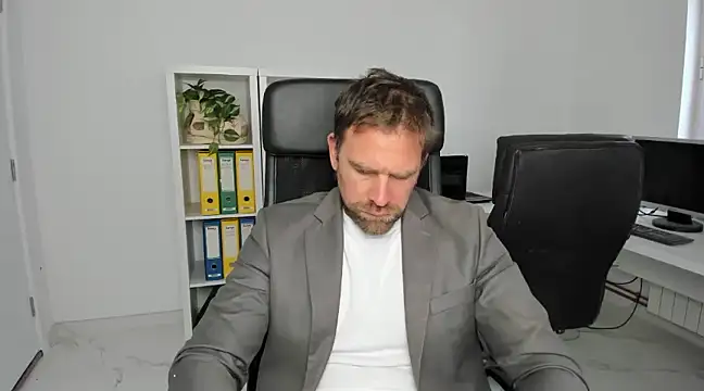 John-E-Dough online show from December 2024 08:53:02 AM