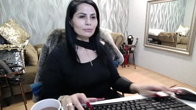 Sara Poison online show from November 2025 03:22:01 AM