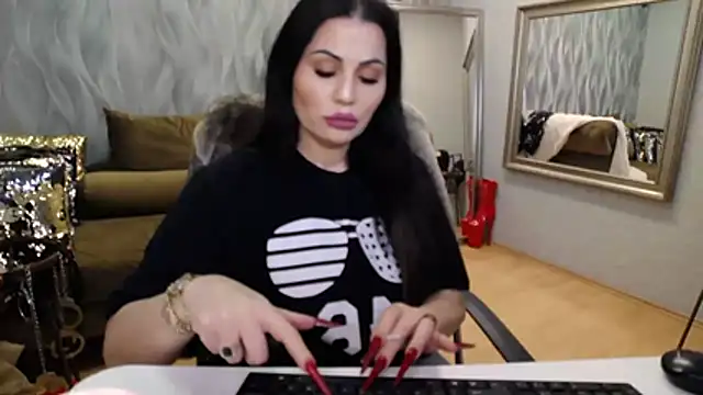 Sara Poison online show from April 2026 03:02:01 AM