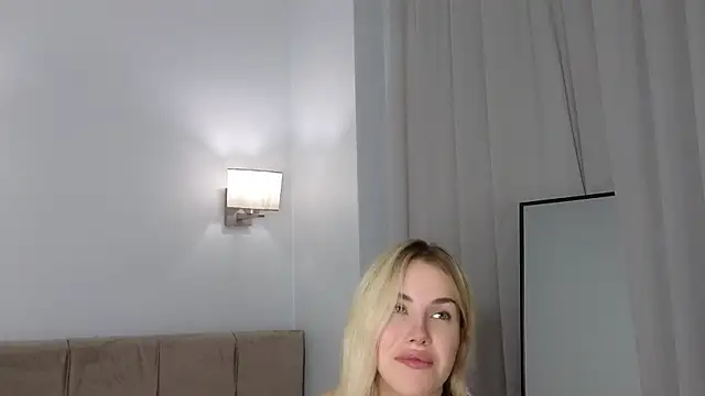 Snapshot of magnificent_angel chatting on March 2025 10:52:02 PM magnificent angel online show from March 2025 10:52:02 PM