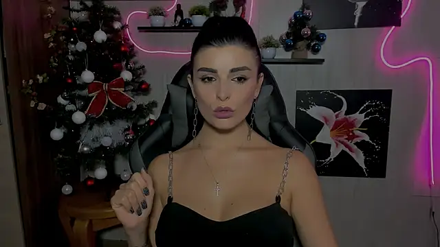 Snapshot of KayWuds chatting on December 2024 11:07:02 AM KayWuds online show from December 2024 11:07:02 AM