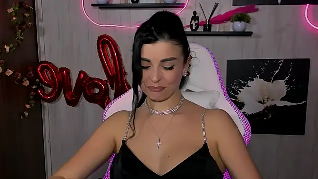 Snapshot of KayWuds chatting on February 2025 07:58:02 PM KayWuds online show from February 2025 07:58:02 PM