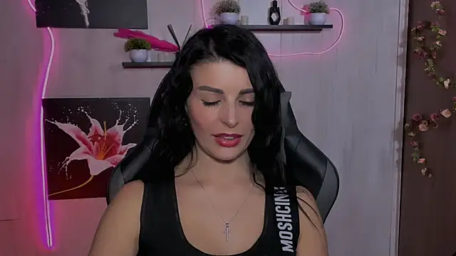 Snapshot of KayWuds chatting on February 2025 06:11:02 PM KayWuds online show from February 2025 06:11:02 PM