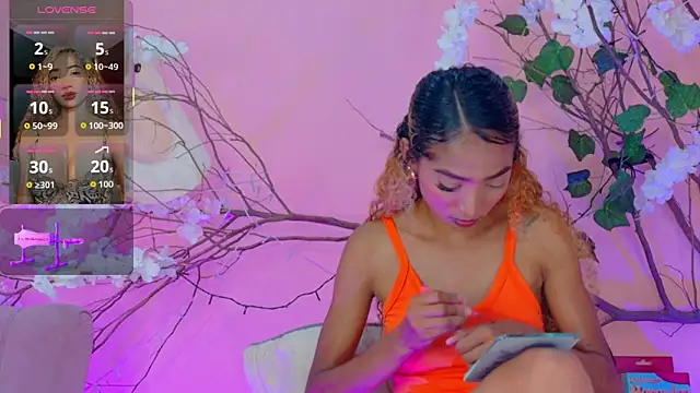 Charlotte Love10 online show from April 2026 08:54:01 PM