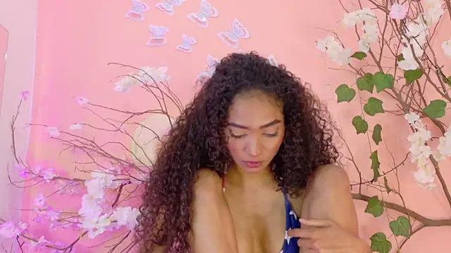 Snapshot of Charlotte_Love10 chatting on July 2026 11:33:01 PM Charlotte Love10 online show from July 2026 11:33:01 PM