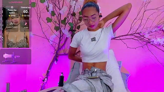 Charlotte Love10 online show from March 2026 11:35:01 AM