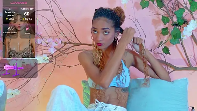 Charlotte Love10 online show from March 2026 12:04:02 PM