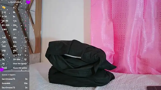 littleayshel online show from February 2025 03:52:02 PM