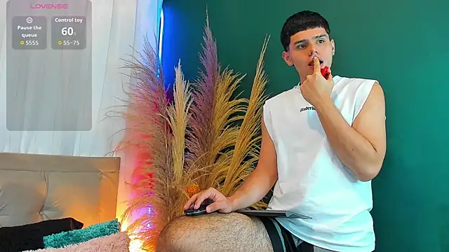 Snapshot of Nathaniel_Park chatting on October 2025 03:41:01 AM Nathaniel Park online show from October 2025 03:41:01 AM