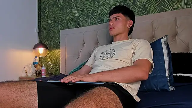 Snapshot of Nathaniel_Park chatting on February 2025 04:14:02 AM Nathaniel Park online show from February 2025 04:14:02 AM