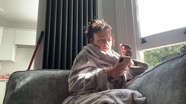 Leylah Linda online show from June 2026 08:37:02 AM