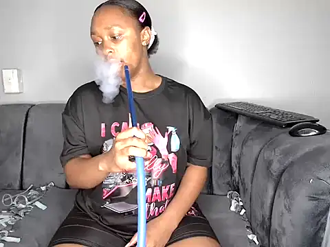 Pearl 00 online show from November 2025 08:34:01 PM