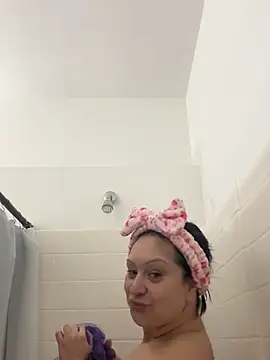 Snapshot of AlyssiaAmoreXO chatting on February 2026 02:46:01 PM AlyssiaAmoreXO online show from February 2026 02:46:01 PM